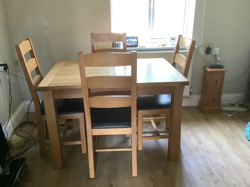 Solid oak dining table and - solid, 4